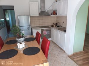 23934384-Ferienwohnung-4-Pakostane-300x225-3