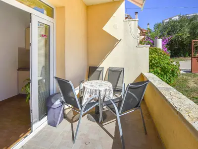 Ferienwohnung für 3 Personen (25 m²) in Pakostane 2/10