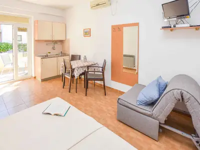 Ferienwohnung für 3 Personen (25 m²) in Pakostane 7/10