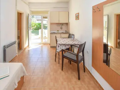 Ferienwohnung für 3 Personen (25 m²) in Pakostane 8/10