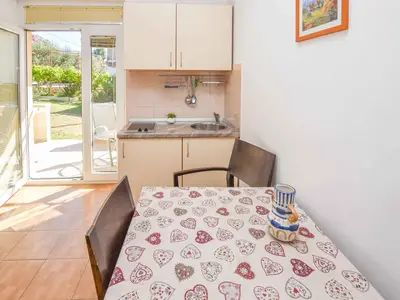 Ferienwohnung für 3 Personen (25 m²) in Pakostane 9/10
