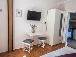 23151579-Ferienwohnung-2-Pakostane-300x225-4