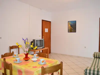 Ferienwohnung für 4 Personen (50 m²) in Pakostane 6/10