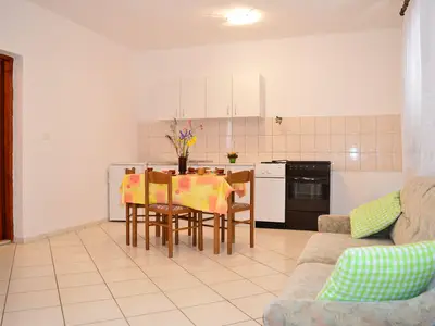 Ferienwohnung für 4 Personen (50 m²) in Pakostane 3/9