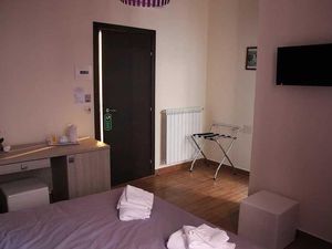 23042745-Ferienwohnung-2-Palermo-300x225-1