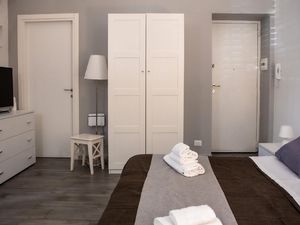 22490085-Ferienwohnung-4-Palermo-300x225-4