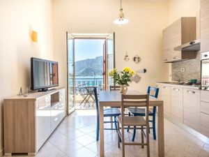 21995355-Ferienwohnung-4-Palermo-300x225-0