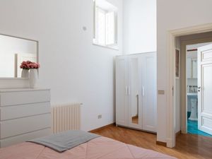 23352273-Ferienwohnung-4-Palermo-300x225-4