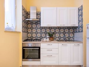 23363034-Ferienwohnung-5-Palermo-300x225-5