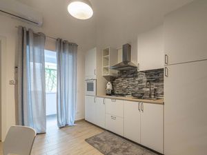 23496817-Ferienwohnung-4-Palermo-300x225-2