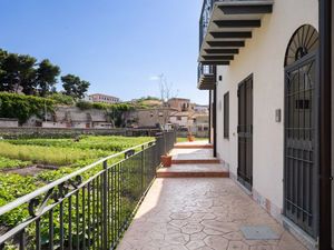 23543432-Ferienwohnung-2-Palermo-300x225-3