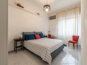 23568634-Ferienwohnung-4-Palermo-300x225-5