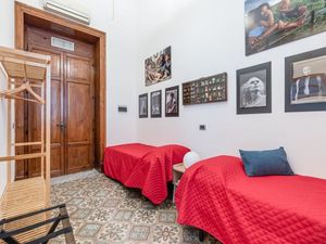 23675856-Ferienwohnung-4-Palermo-300x225-2