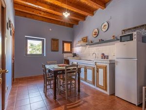 23699476-Ferienwohnung-4-Palermo-300x225-1