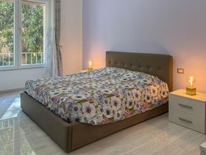 24005381-Ferienwohnung-6-Palermo-300x225-4