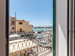 24038080-Ferienwohnung-3-Palermo-300x225-5