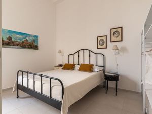 24036085-Ferienwohnung-7-Palermo-300x225-1