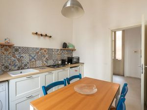 24036085-Ferienwohnung-7-Palermo-300x225-3