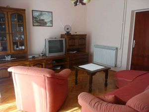 23773426-Ferienwohnung-8-Palit-300x225-3