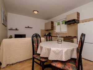 19285671-Ferienwohnung-4-Palit-300x225-5