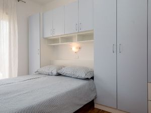 19285672-Ferienwohnung-4-Palit-300x225-5