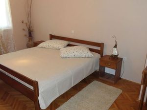 21748739-Ferienwohnung-8-Palit-300x225-0