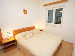 18510301-Ferienwohnung-4-Palit-300x225-5