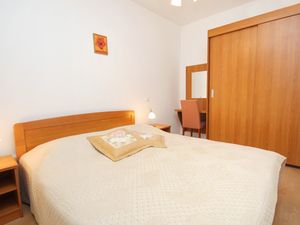 18510304-Ferienwohnung-4-Palit-300x225-5