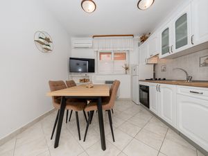 18923809-Ferienwohnung-4-Palit-300x225-1