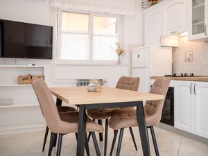 18923809-Ferienwohnung-4-Palit-300x225-2