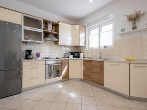 18922789-Ferienwohnung-4-Palit-300x225-5