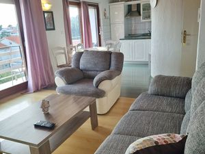 19050863-Ferienwohnung-4-Palit-300x225-3