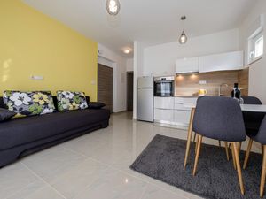 22620195-Ferienwohnung-2-Palit-300x225-1