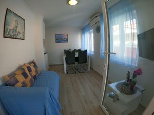 23156965-Ferienwohnung-4-Palit-300x225-1