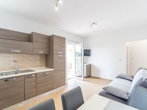 23156861-Ferienwohnung-3-Palit-300x225-1