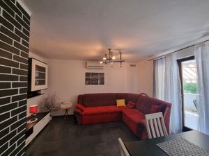 23695186-Ferienwohnung-5-Palit-300x225-2