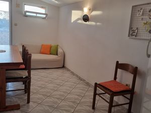 23933504-Ferienwohnung-8-Palit-300x225-3