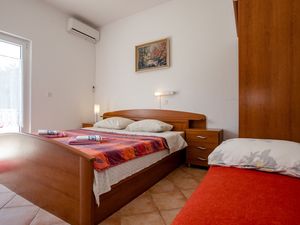 19278312-Ferienwohnung-9-Palit-300x225-5