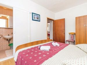 18807744-Ferienwohnung-8-Palit-300x225-4