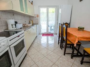 19395570-Ferienwohnung-0-Palit-300x225-5