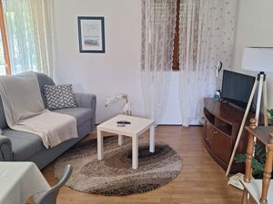 23924599-Ferienwohnung-3-Palit-300x225-3