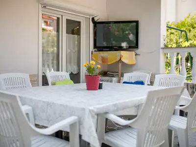 Ferienwohnung für 9 Personen (110 m²) in Rab 2/10