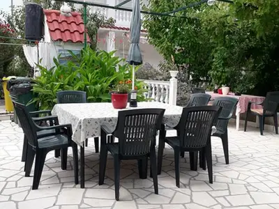 Ferienwohnung für 9 Personen (110 m²) in Rab 2/10