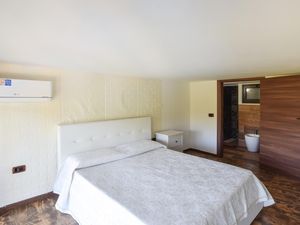 23949551-Ferienwohnung-7-Palmi-300x225-2