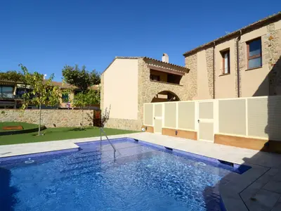 PoolOfHouse
