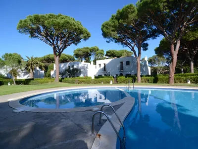 PoolOfHouse