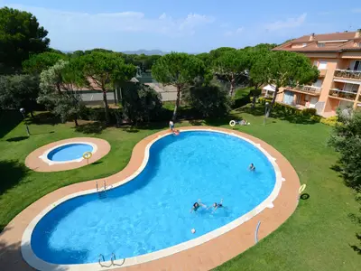PoolOfHouse