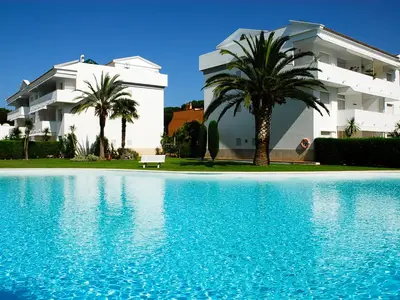 PoolOfHouse