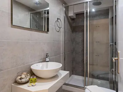 Bad/Dusche