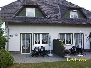 23045331-Ferienwohnung-2-Pantow-300x225-0